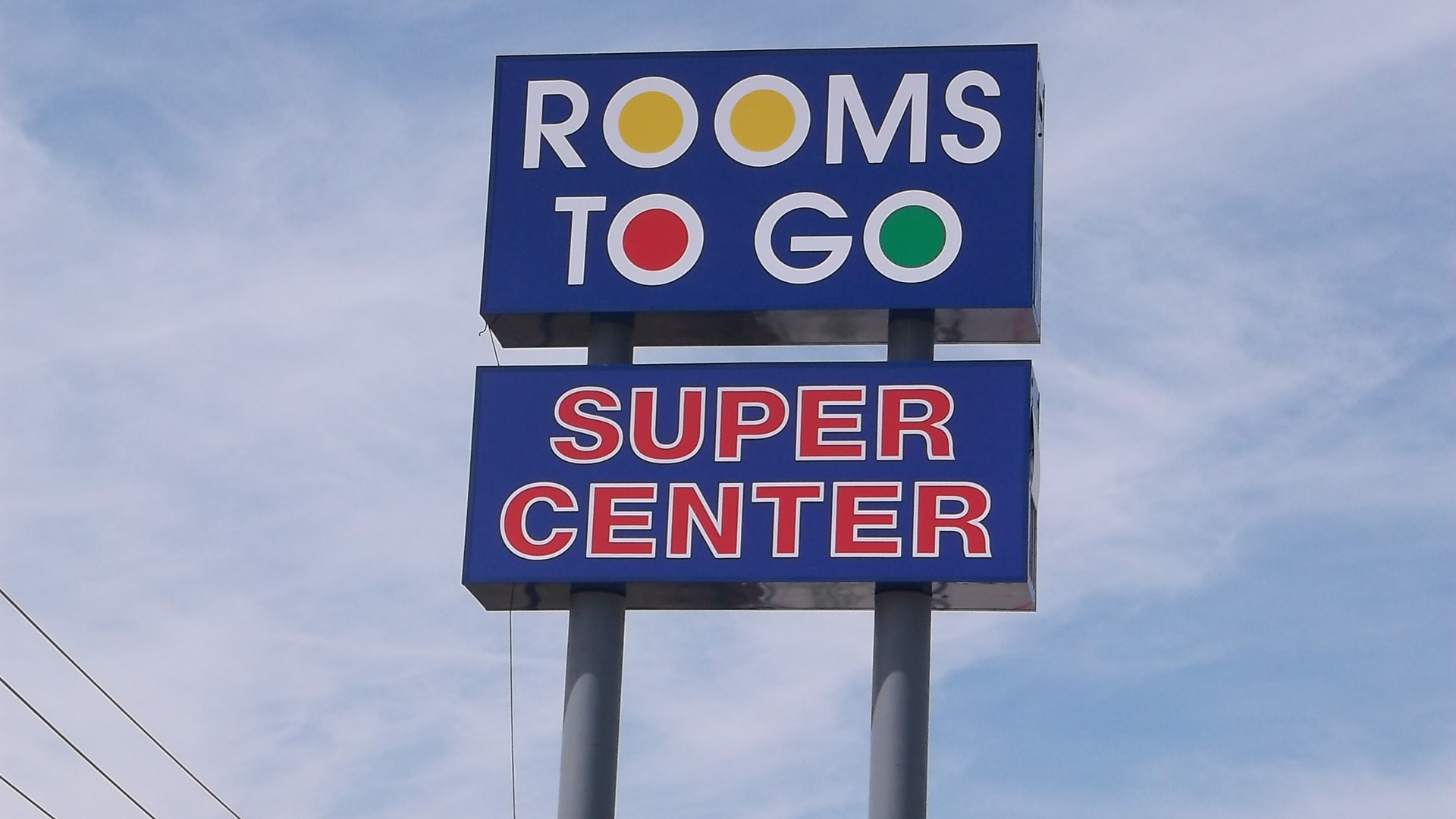 Rooms2Go_ExteriorWallSigns